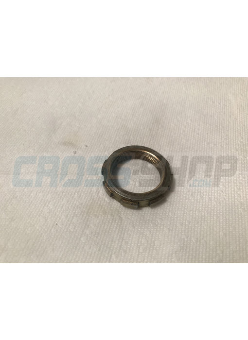 NUT STEERING BEARING 85J 13->