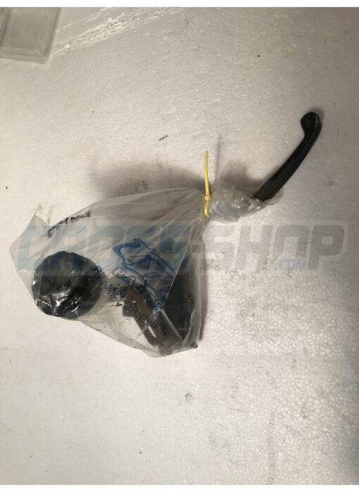 POMPA FRENO ANT ACCOSATO 16x16