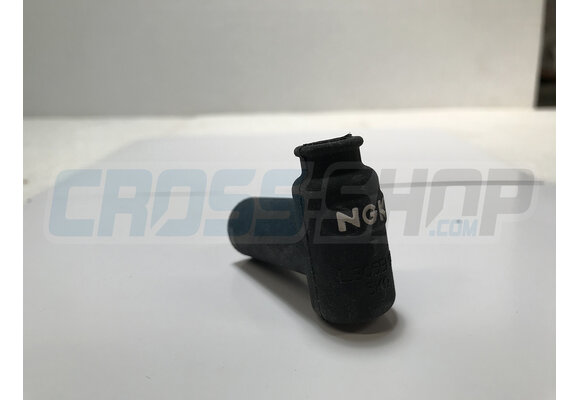 CAP NGK SPARK PLUG LB05EMH