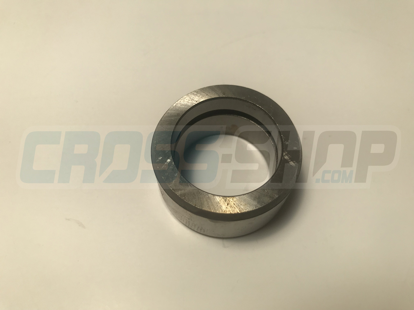 SPACER CRANKSHAFT 250 RH.SIDE