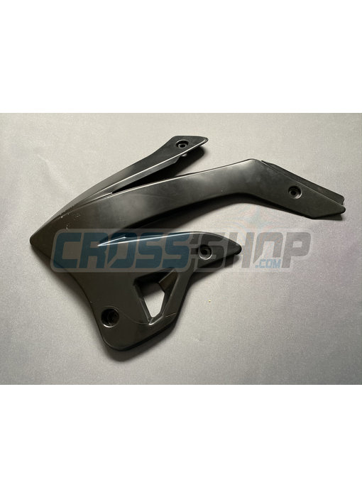 SHROUD T.S. LEFT 08/14 BLACK