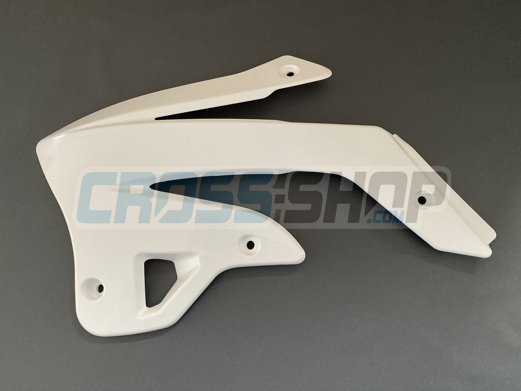 SHROUD LH RAD. M.08/-> WHITE