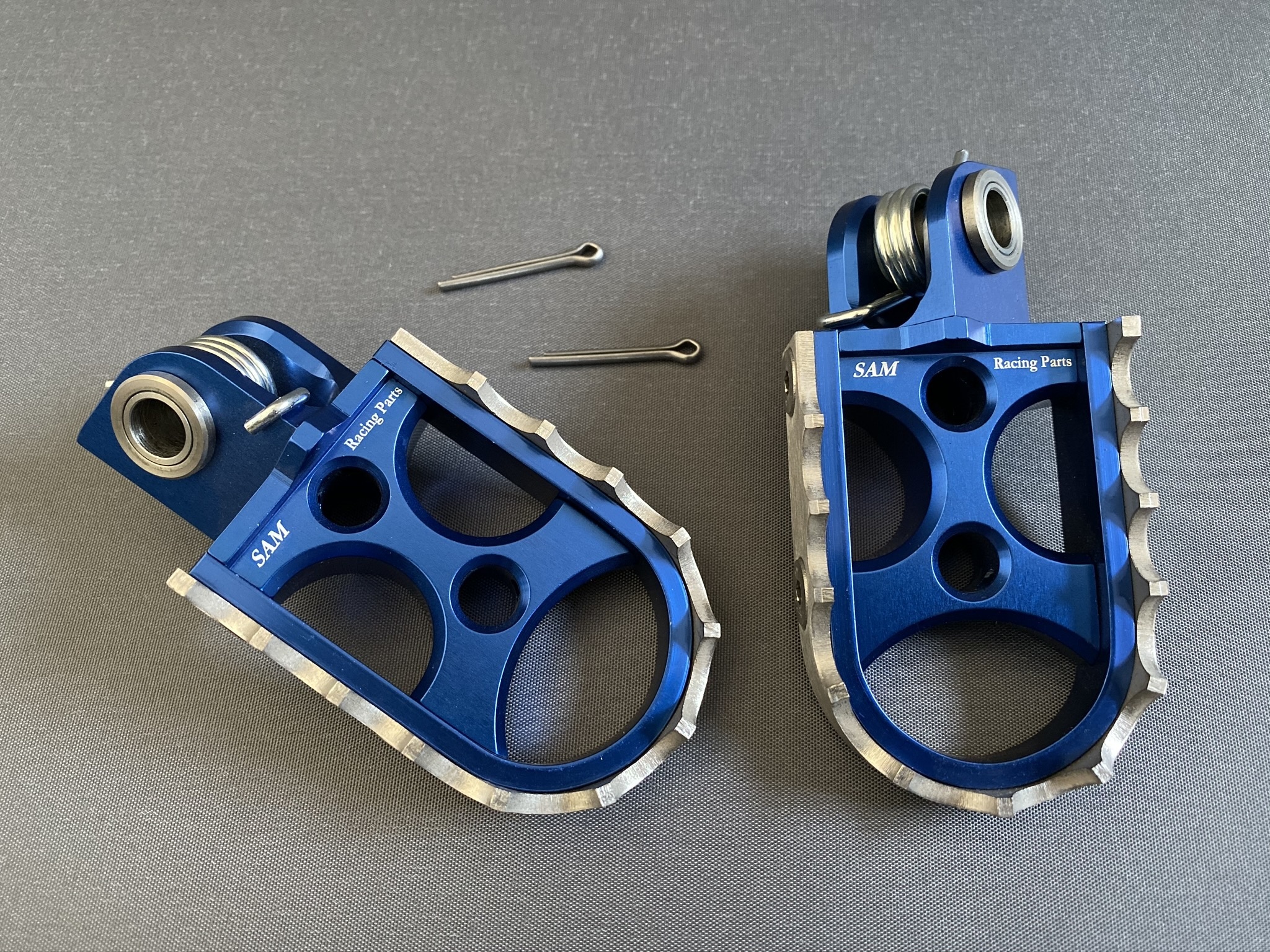 SAM CNC Footpegs TM 125-> / 2022->