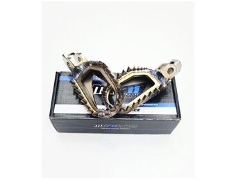 MX711 SUPERGRIP STAINLESS STEEL FOOTPEGS 2022-> STANDARD HEIGHT/OFFSET