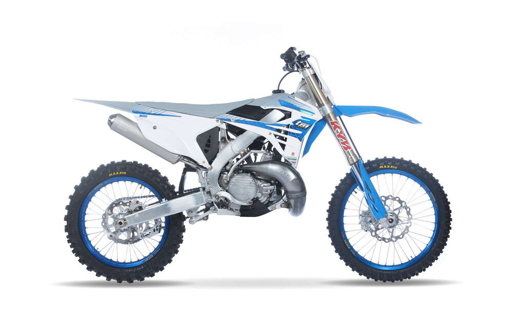 TM 2024 2T/4T MX PLASTIC KIT