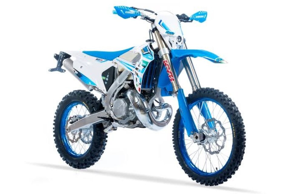 TM 2022-23 2T/4T EN PLASTIC KIT