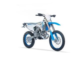 TM 2024 2T/4T EN PLASTIC KIT
