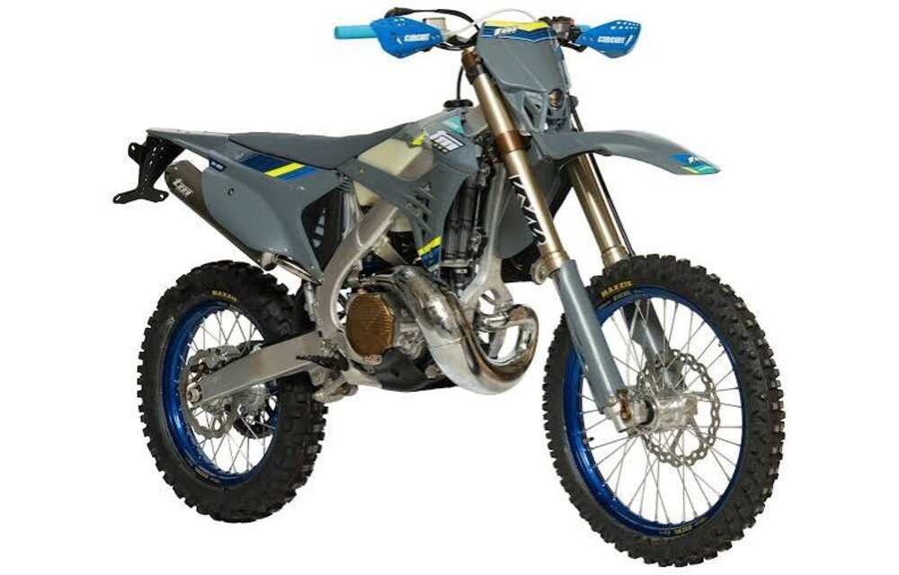 TM 2025-26 2T/4T EN PLASTIC KIT