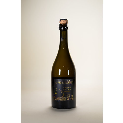 Marnes Blanches, Cremant du Jura Reserve, NV, 750 ml Marnes Blanches, Cremant du Jura Reserve, NV, 750 ml