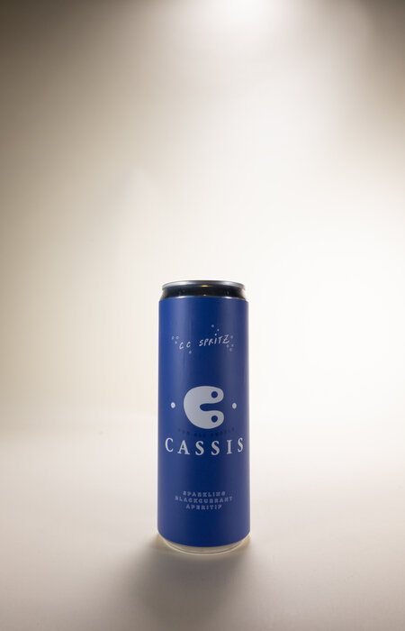 Current Cassis, C.C. Spritz, Sparkling Black Currant Aperitif Can,  355 ml