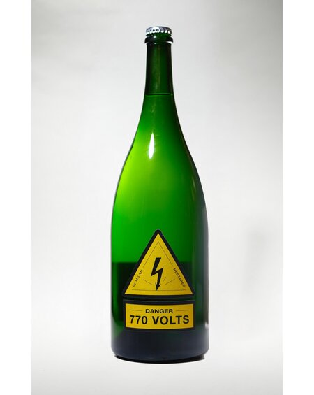 Milan Nestarec, Danger 770 Volts, 2025, 1.5L Magnum Milan Nestarec, Danger 770 Volts, 2025, 1.5L Magnum