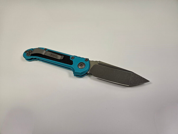 Microtech Microtech LUDT Gen Ⅲ Apoc. Blade Turquoise Handle W/ Traction Tape Inserts (1136-10APTQ)