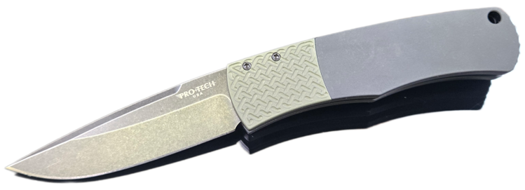 Pro-Tech Pro-Tech Mike "Whiskers" BR-1 Magic Black Handle Textured Green Bolster Black Wash DLC Blade