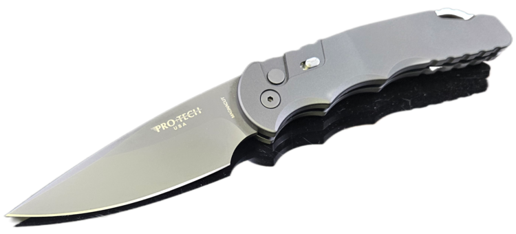 Pro-Tech Pro-Tech Tactical Response 4 Saber Grind Black DLC Magnacut blade Black Handle