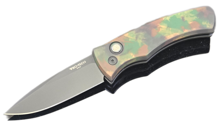 Pro-Tech Pro-Tech Duke 2 Woodland Camo Handle DLC Magnacut Blade Peral Button
