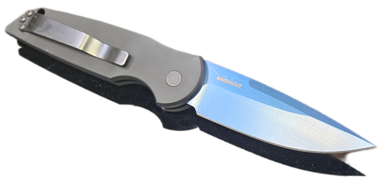 Pro-Tech Pro-Tech Tactical Response 3 Black Handle W/ Grooves Magnacut Sapphire Blue Blade