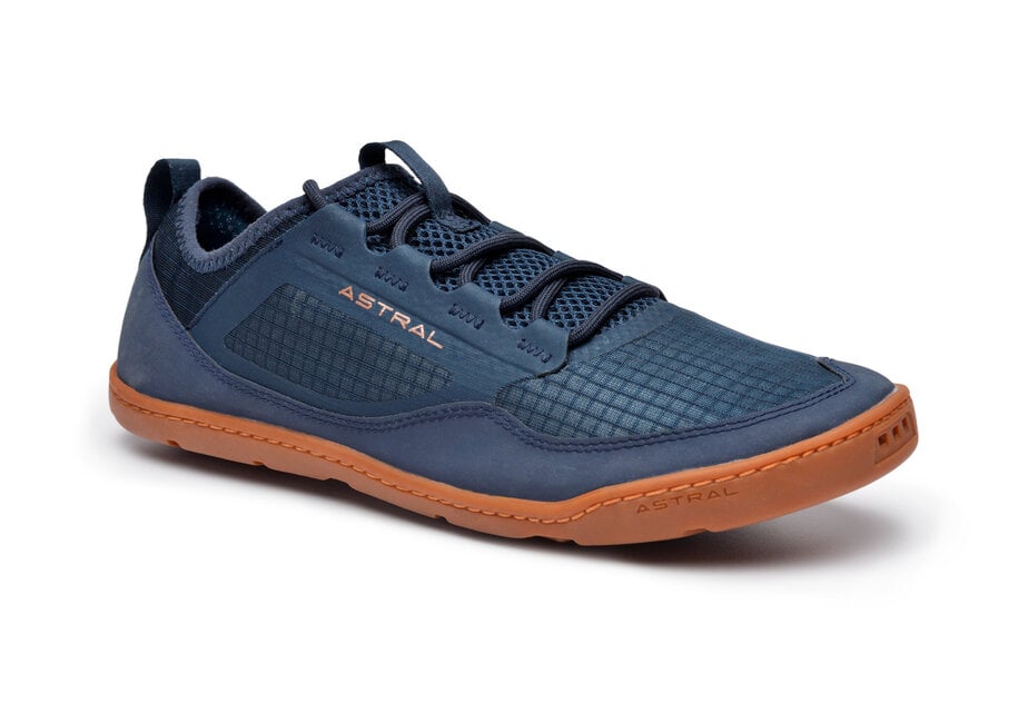 Loyak AC M's **Closeout**