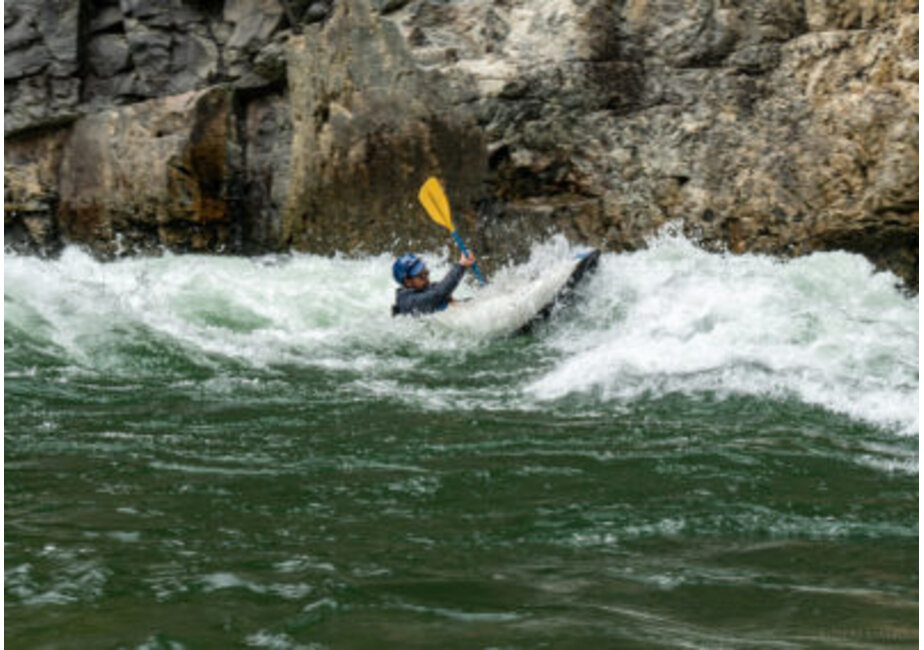 Vanguard 1-Person Self Bailing Kayak