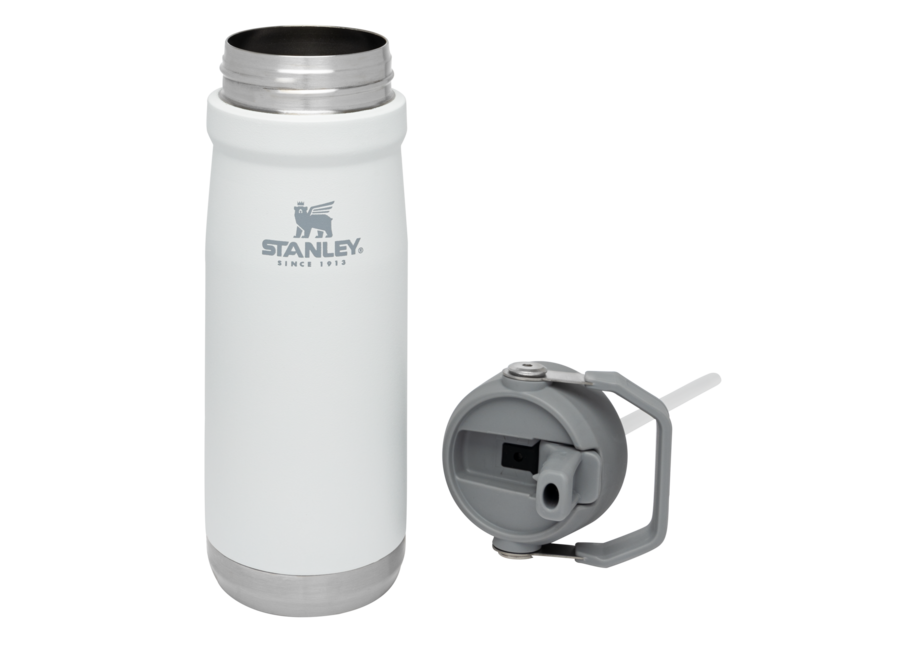 Stanley The Iceflow Flip Straw Bottle 22OZ