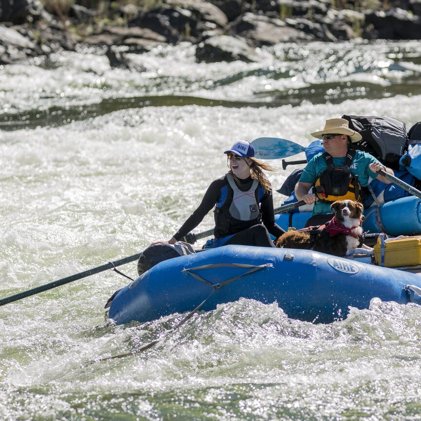 AIRE  143R  Self-Bailing Raft