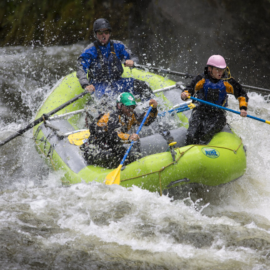 AIRE 136DD Self-Bailing Raft