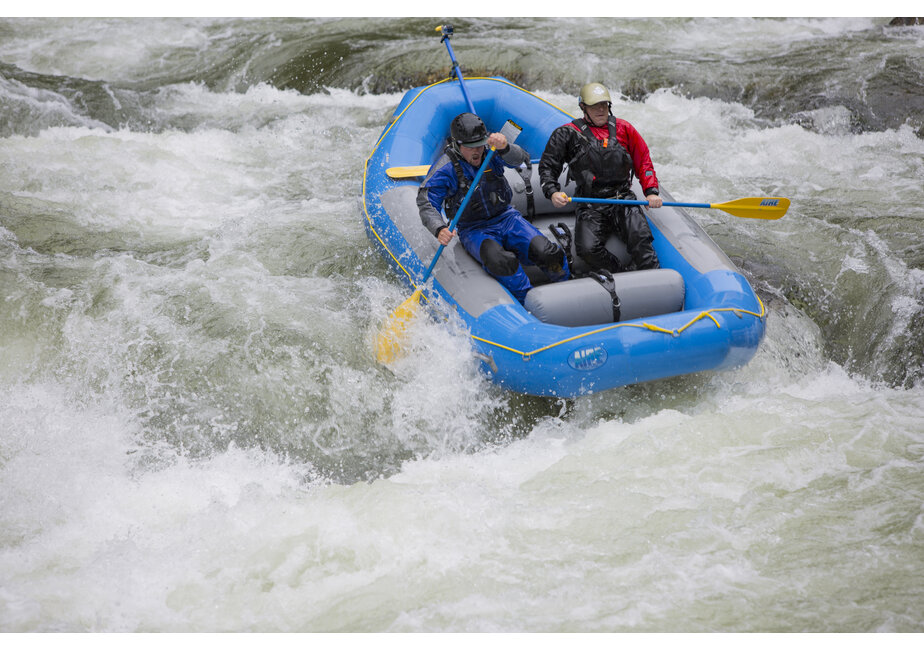 AIRE 126DD Self-Bailing Raft