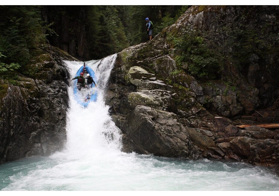 Super Duper Puma  Self-Bailing Raft