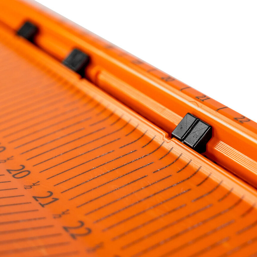 YakAttack LeaderBoard 28" Measuring Board with Built in Identifier Holders and Cull Tabs