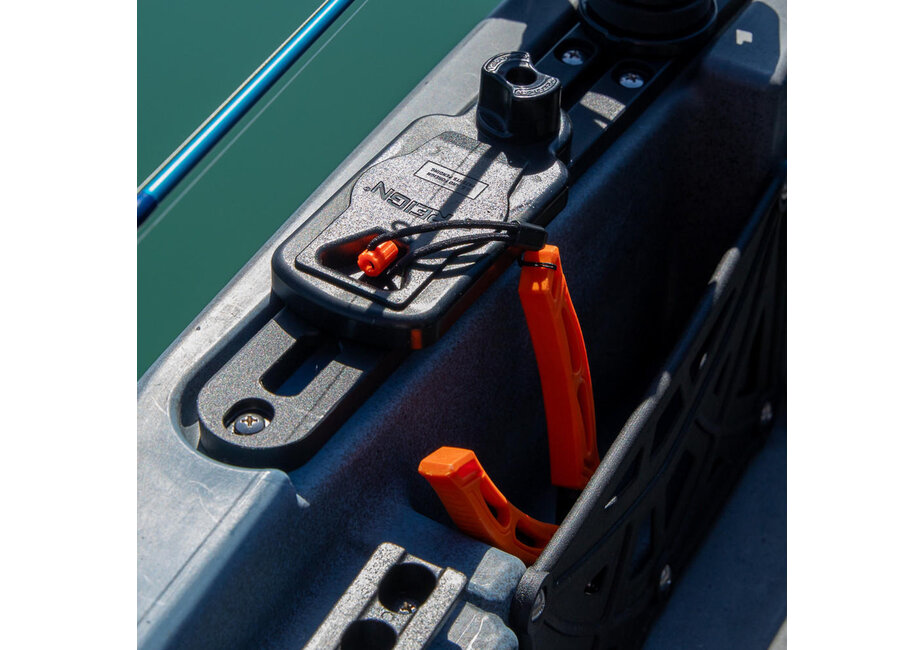 YakAttack Track Mount Retractor