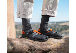 Bedrock Crew Performance Split-Toe Socks (Granite)