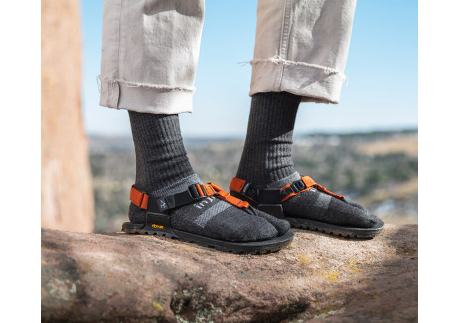 Bedrock Crew Performance Split-Toe Socks (Granite)