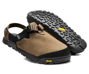 Bedrock Mountain Clog - Synthetic Suede (Pinecone) - Utah