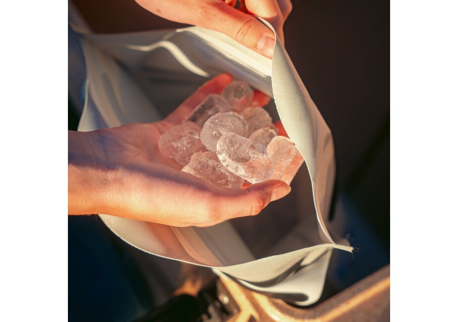 Clean Ice Bag