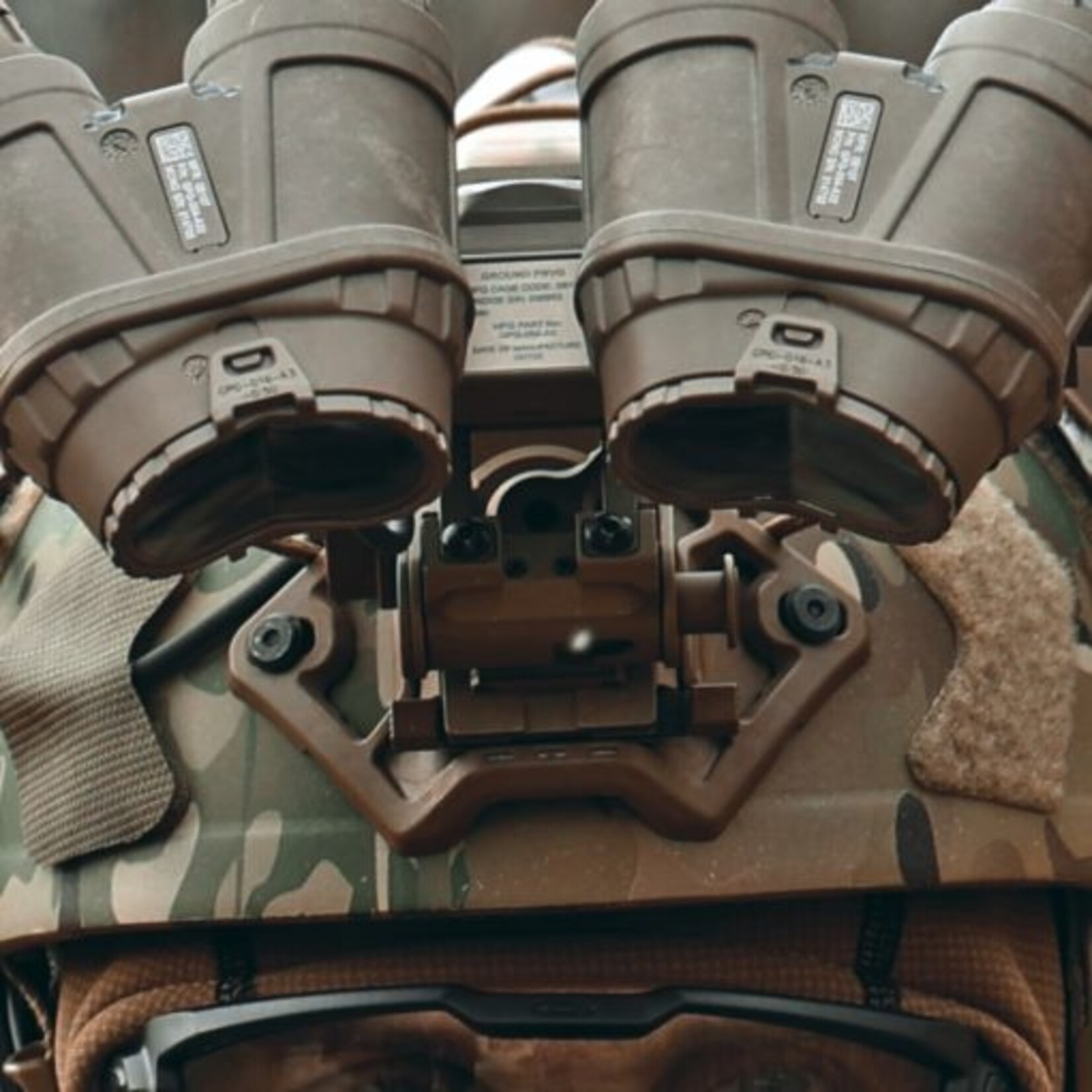UNITY TACTICAL SUMMIT HELMET SHROUD