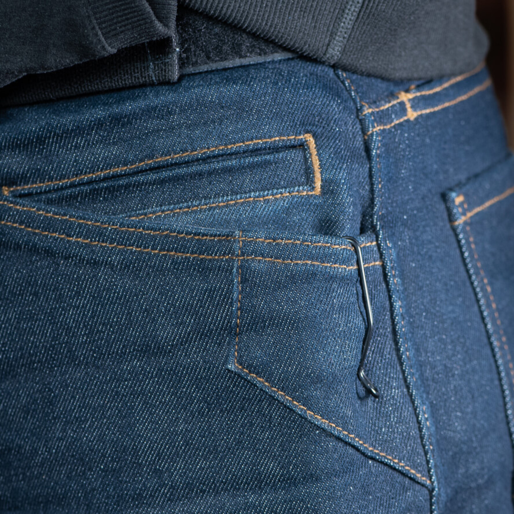 THYRM SWITCHBACK 3.0 DEEP CARRY FLASHLIGHT RING WITH POCKET CLIP