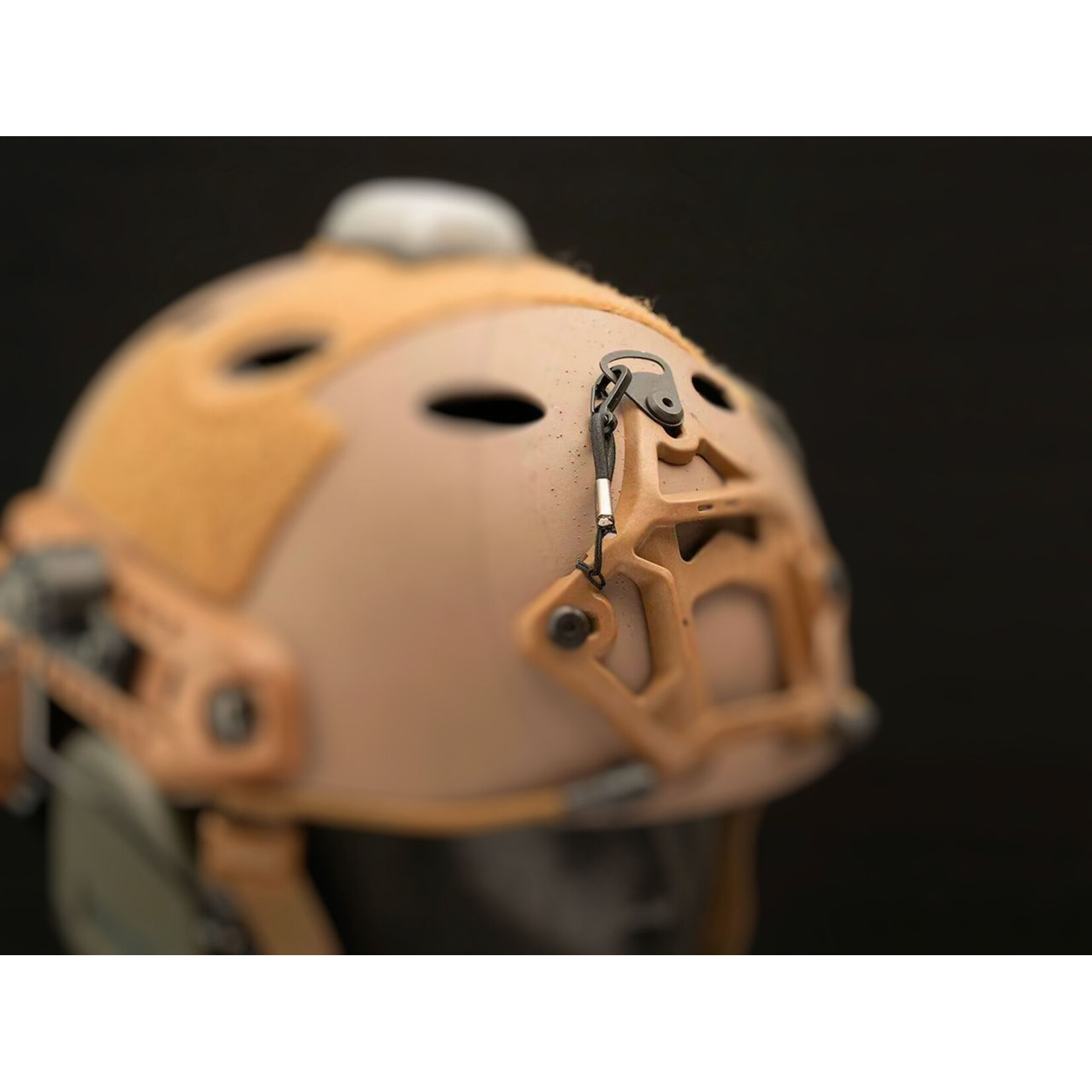 UNITY TACTICAL SUMMIT RETENTION LANYARD