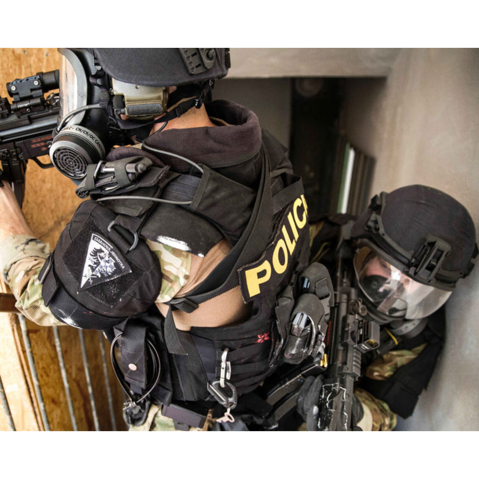 MIRA SAFETY CM-6M TACTICAL GAS MASK - FULL-FACE RESPIRATOR FOR CBRN DEFENSE