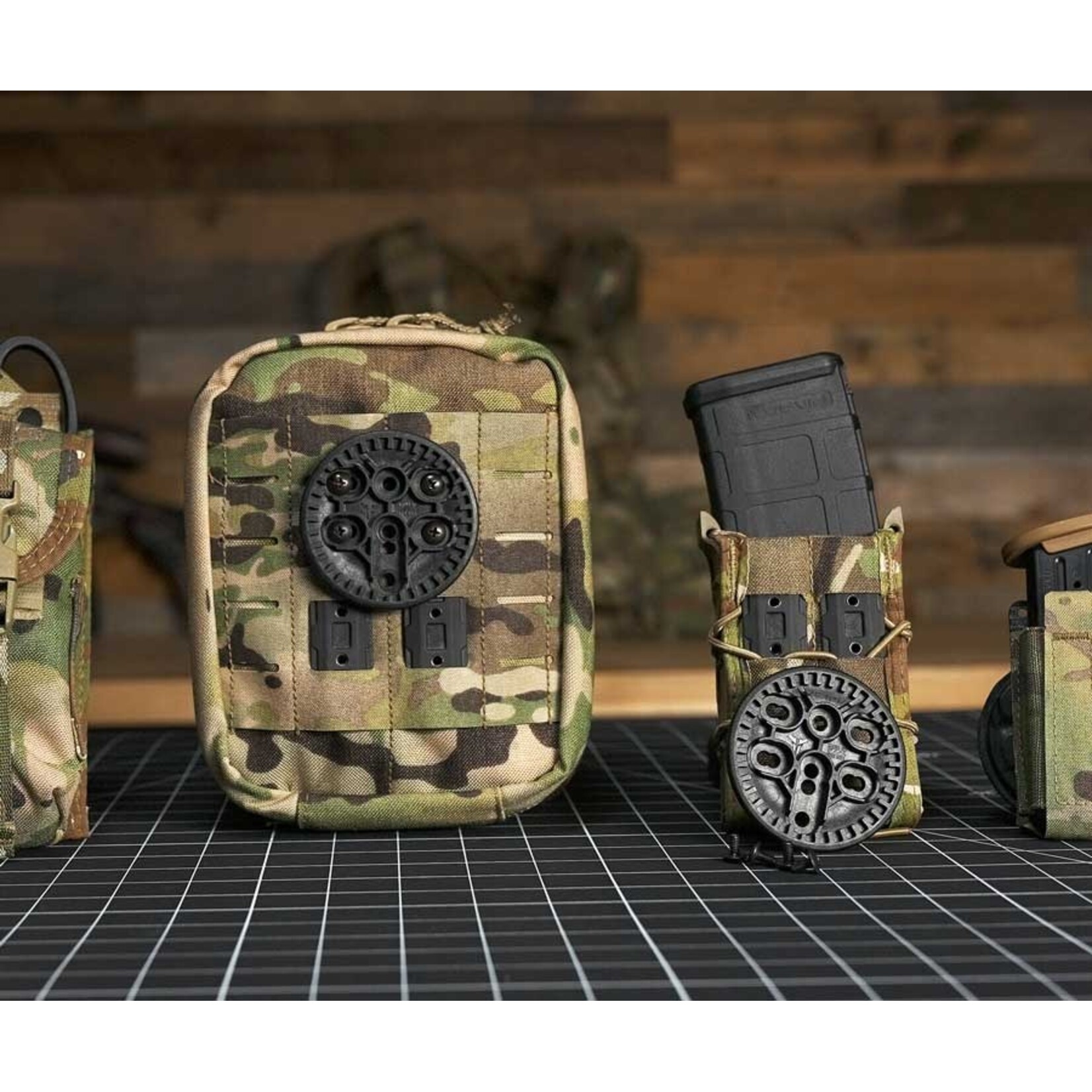 BLADE-TECH DIRECT TO MOLLE MOUNT