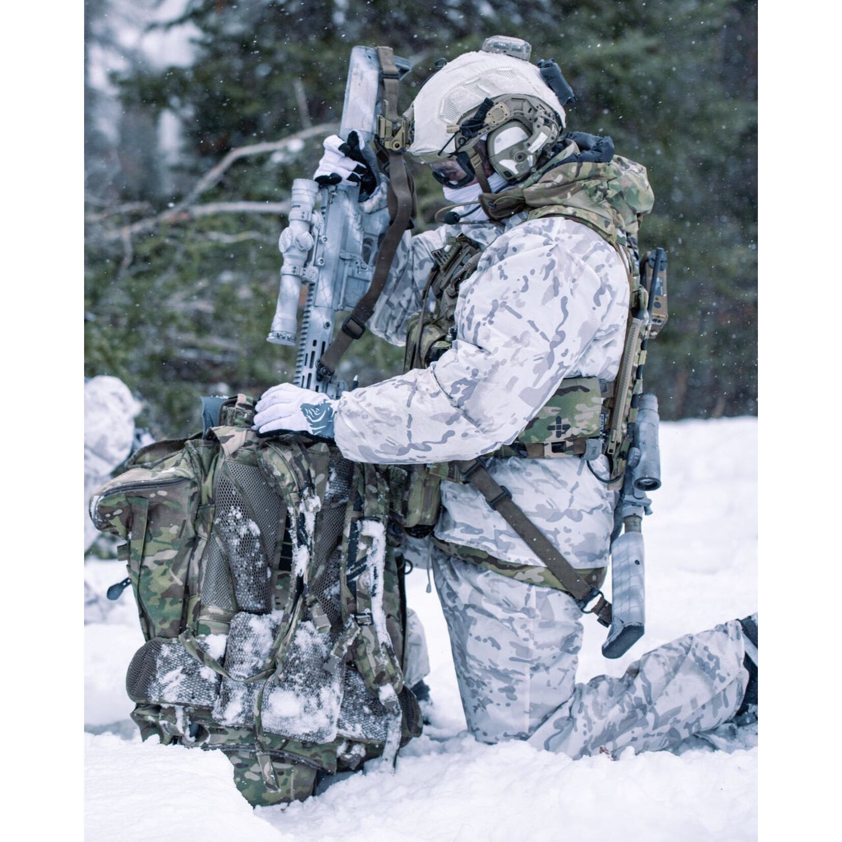 EBERLESTOCK TACTICAL WEAPON SCABBARD