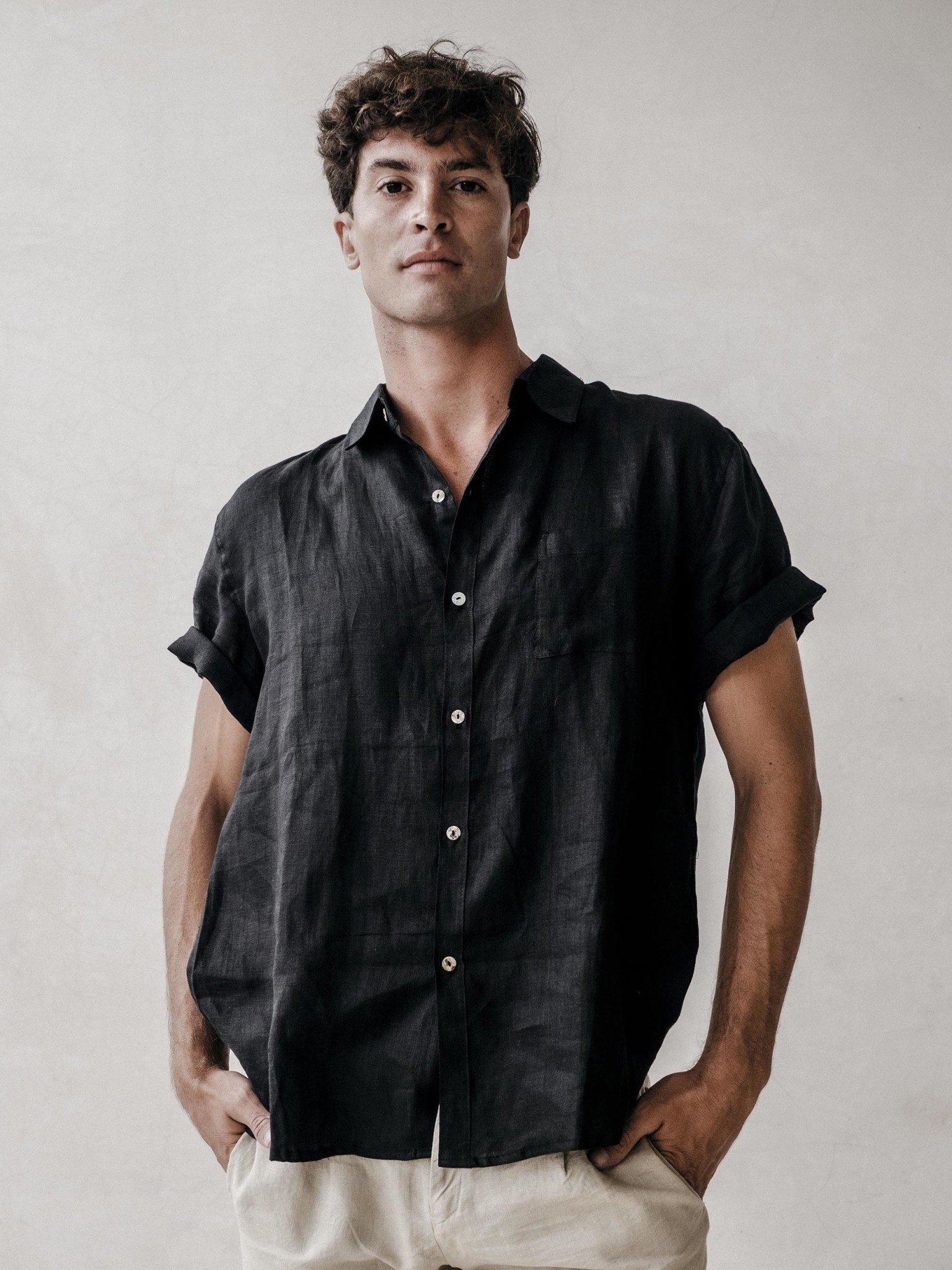 Short Sleeve Linen Shirt in Black - NOVA BOSSA