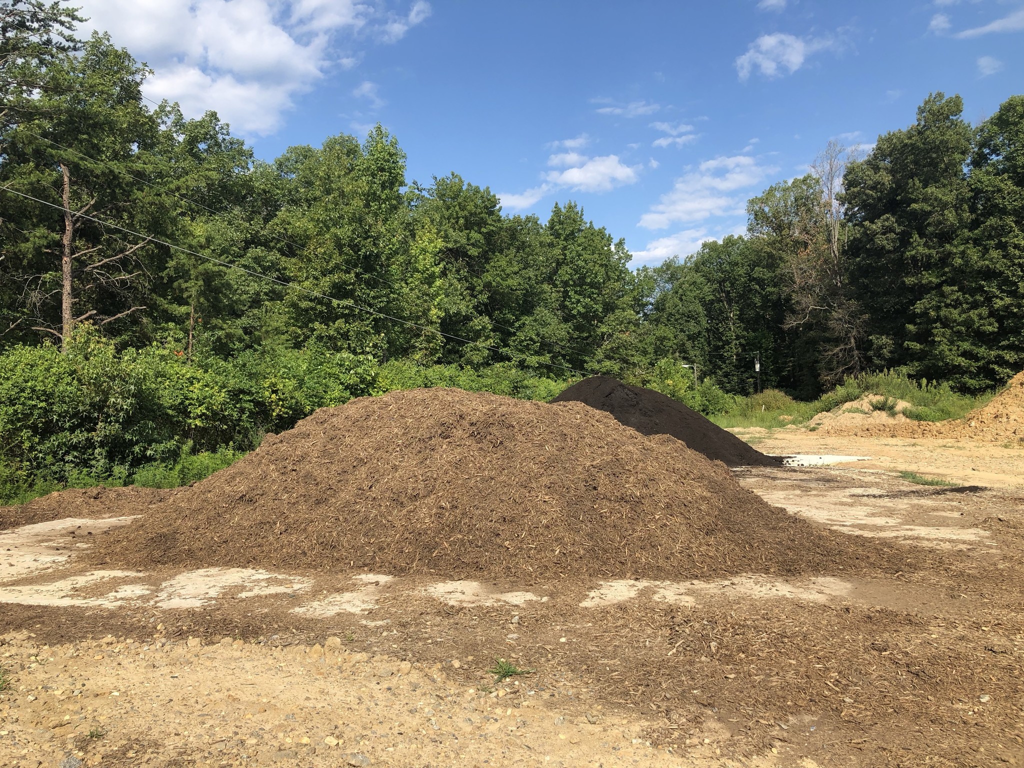 1 Yard Double Shredded Hardwood Mulch