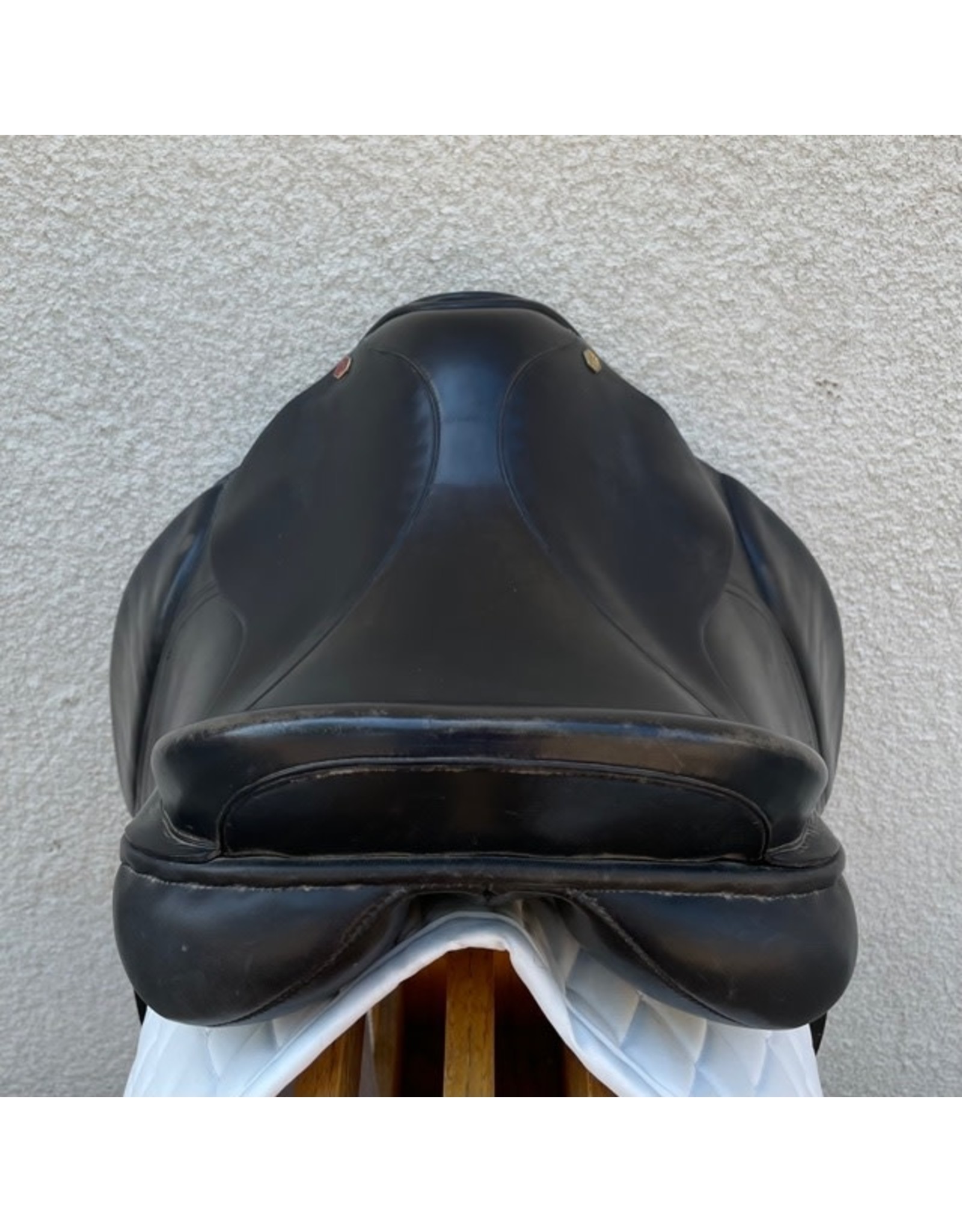 Albion HR Dressage Saddle 17" Medium