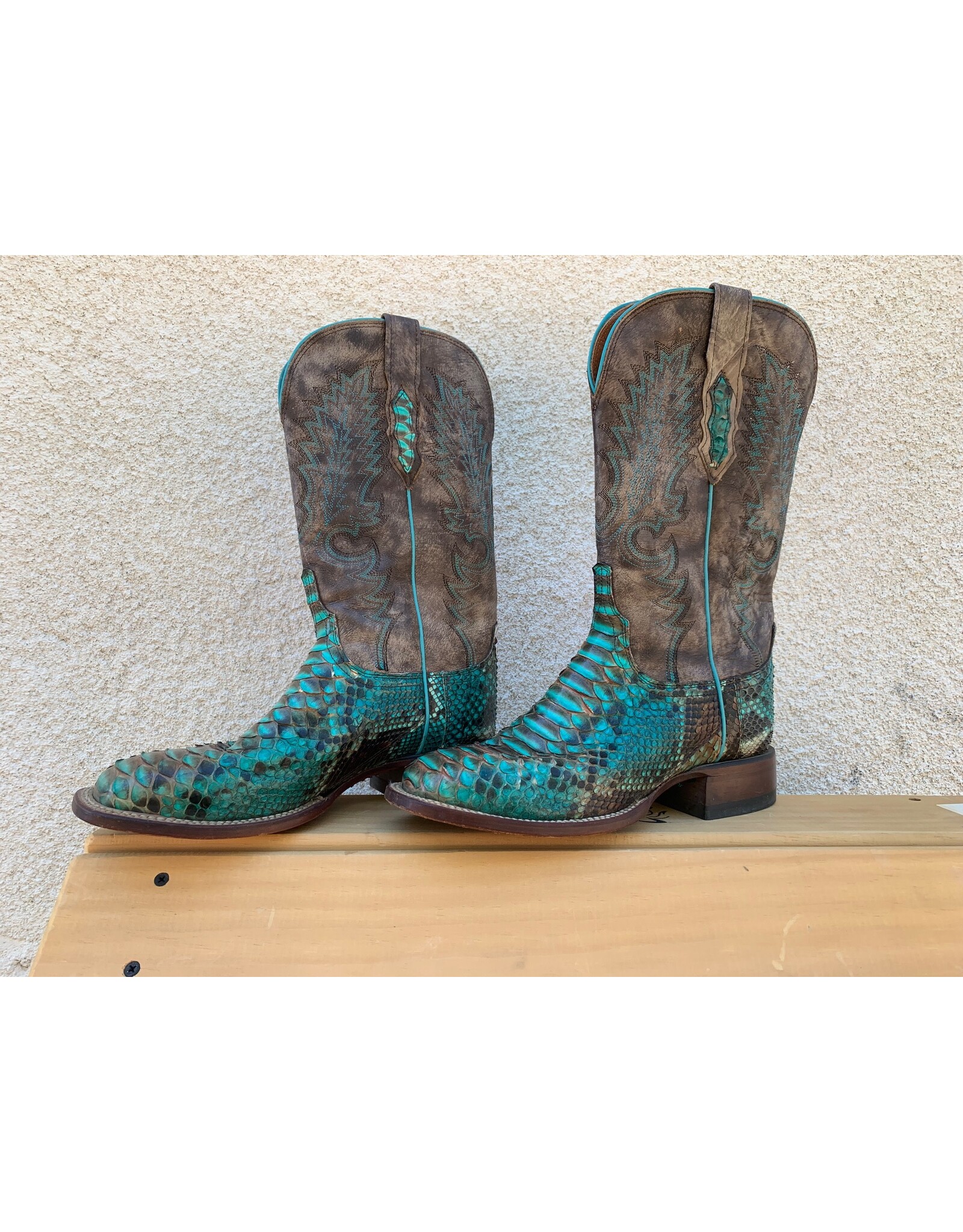 Lucchese Turquoise Python Square Toe Western Boots sz 9
