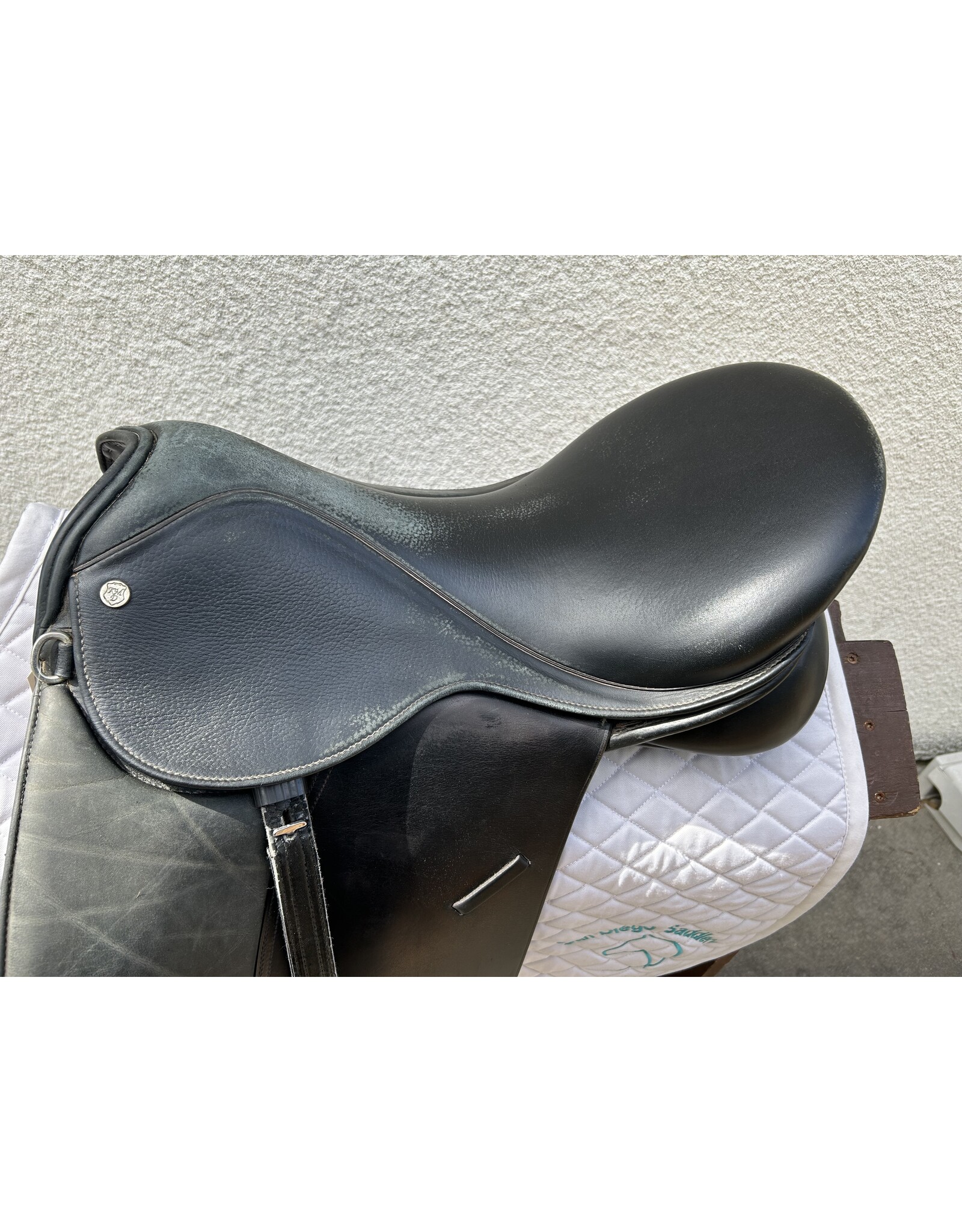 Klimke Dressage Saddle 18.5" Seat 4.5" Gullet