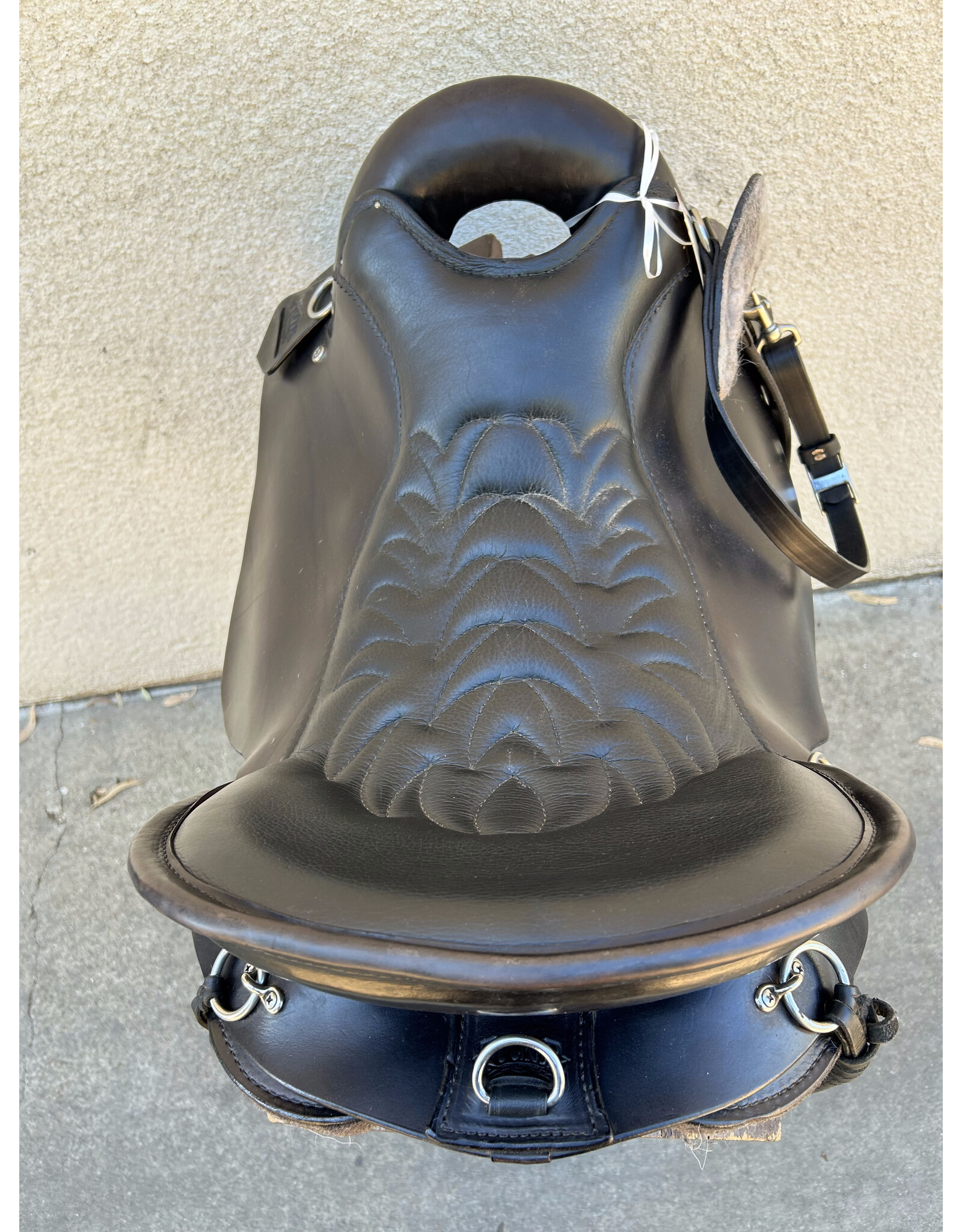 Tucker Vista Endurance Saddle 17.5" Medium Tree with Matching Breastcollar