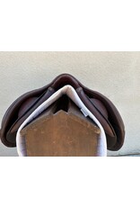 Stubben Portos S Deluxe Saddle 17.5" 30 Tree (medium)