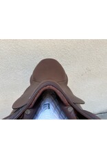 Stubben Portos S Deluxe Saddle 17.5" 30 Tree (medium)