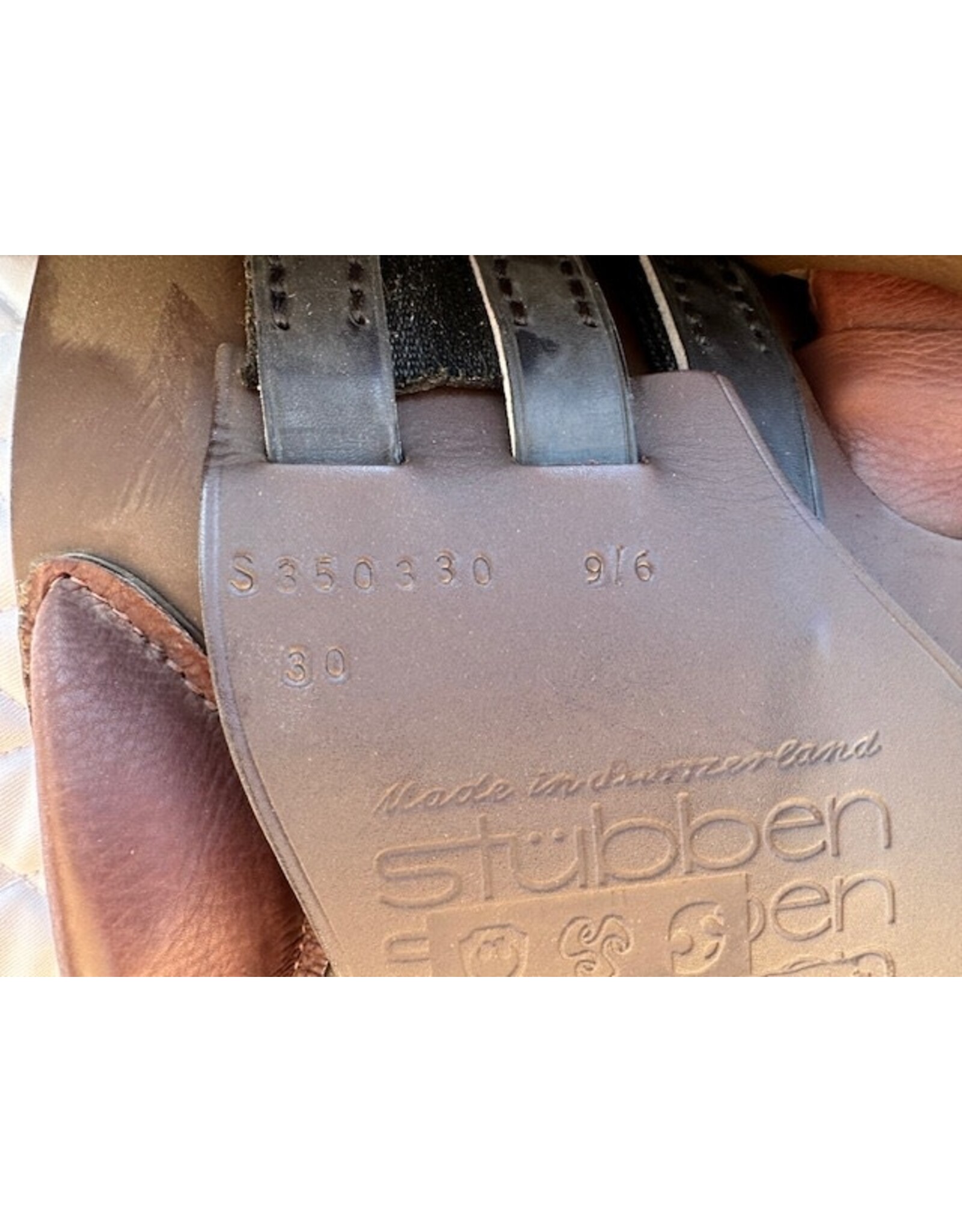 Stubben Portos S Deluxe Saddle 17.5" 30 Tree (medium)