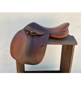 Beval Jump Saddle 17" Seat, 4" Gullet