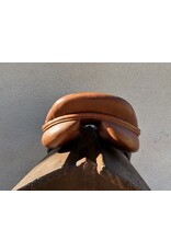Beval Jump Saddle 17" Seat, 4" Gullet